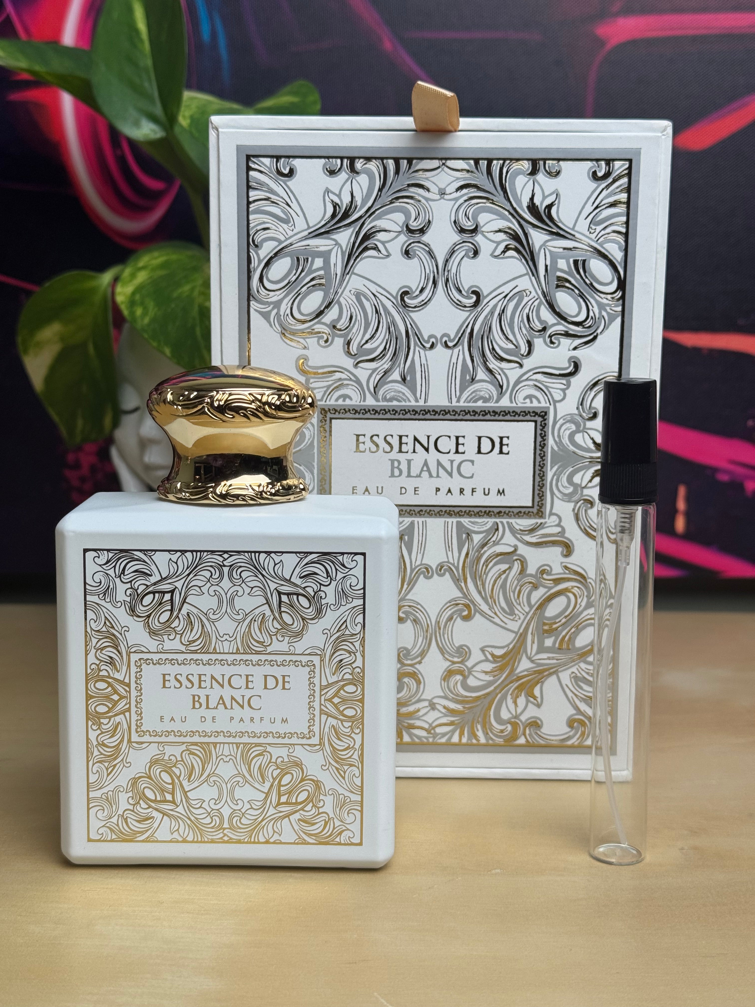 FRENCH AVENUE Essence De Blanc 10ml in a high quality atomiser